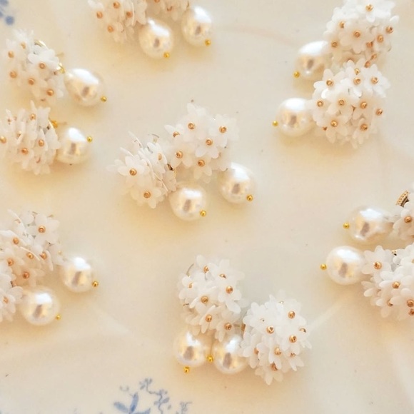 Made By Maddie Pearl Drop Earrings​ - Picture 4 of 4